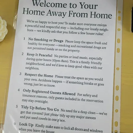 Beautiful Bedroom בית אירוח *